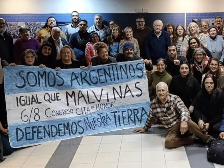 Opositores, gremios y organizaciones sociales preparan una marcha contra la ley de tierras que impulsa el Gobierno.
