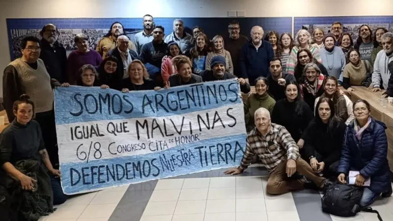 Opositores, gremios y organizaciones sociales preparan una marcha contra la ley de tierras que impulsa el Gobierno.