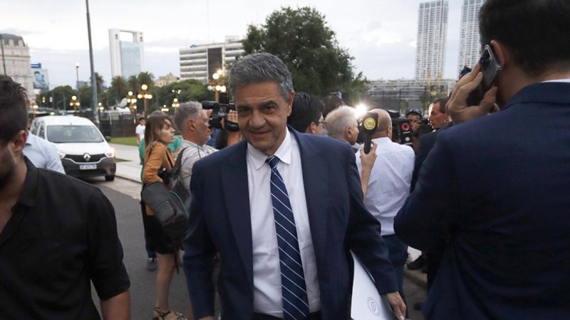 Jorge Macri se opone a los que contienen a personas en situación de calle.
