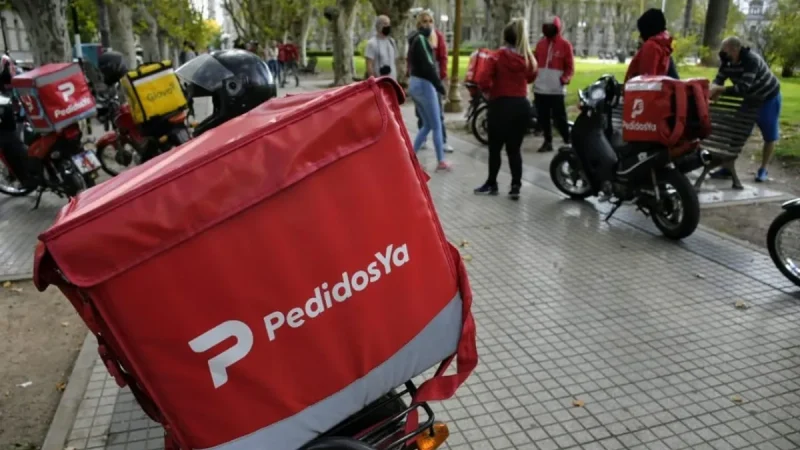 Crece el trabajo en aplicaciones, pero bajan los ingresos y persiste la falta de regulación