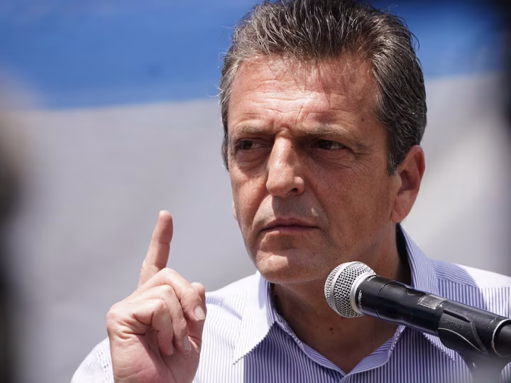 MASSA MUEVE FICHAS EN EL PERONISMO.